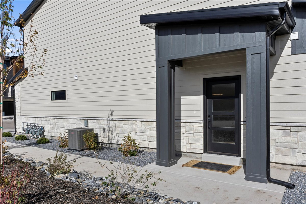 5824 N JEEDER DR #70 Mountain Green, UT 84050