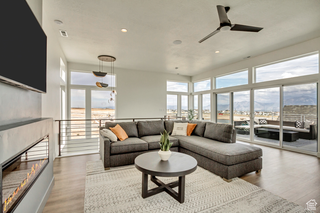 6713 W LAKE AVE #122 South Jordan, UT 84009
