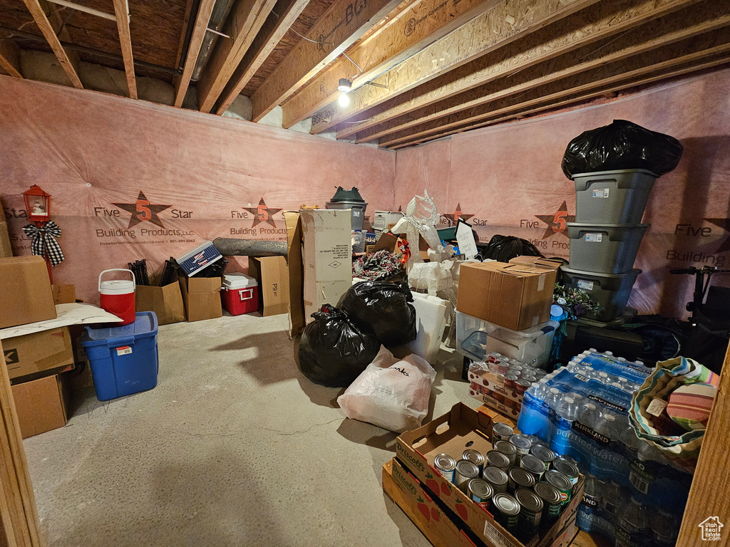 964 E 50 S Santaquin, UT 84655