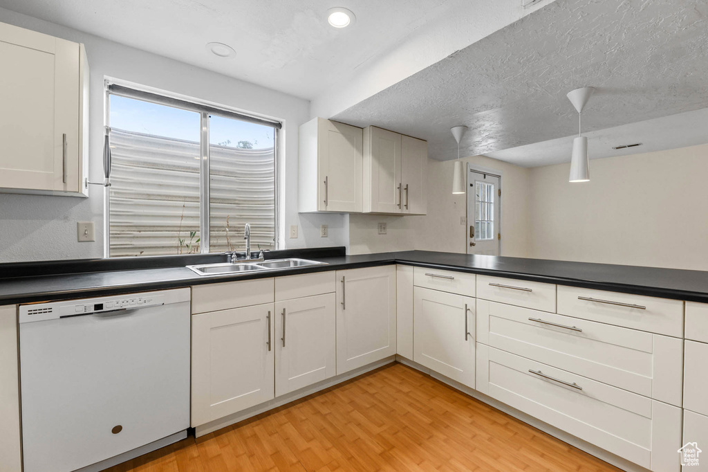 9448 S LADY DOVE LN South Jordan, UT 84095