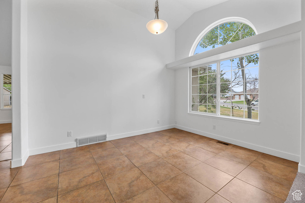 9448 S LADY DOVE LN South Jordan, UT 84095