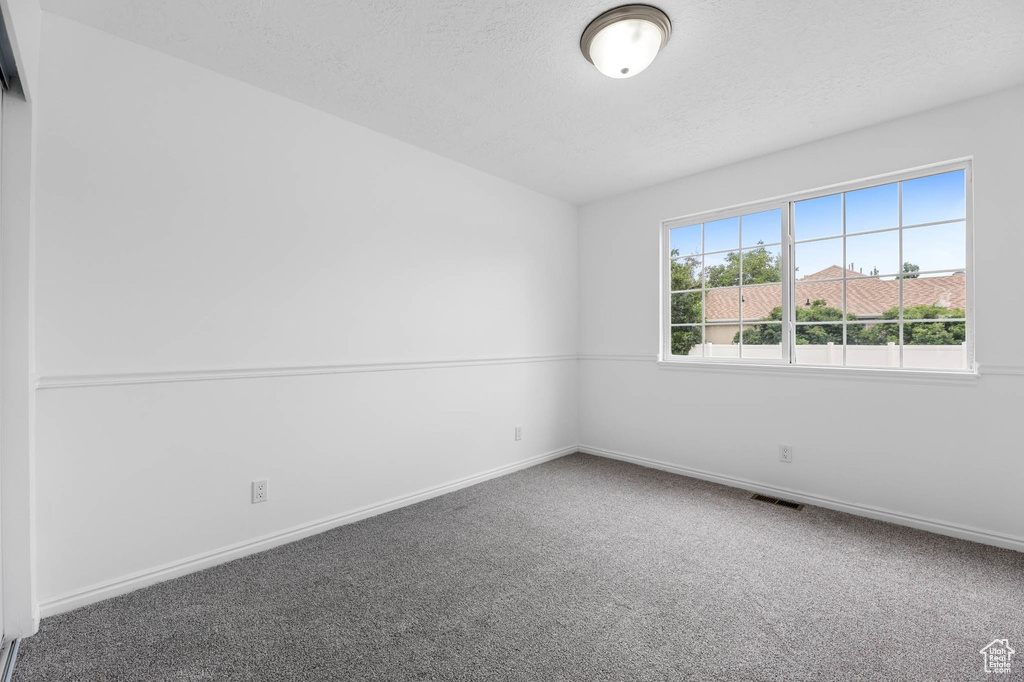 9448 S LADY DOVE LN South Jordan, UT 84095