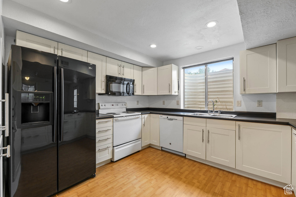 9448 S LADY DOVE LN South Jordan, UT 84095