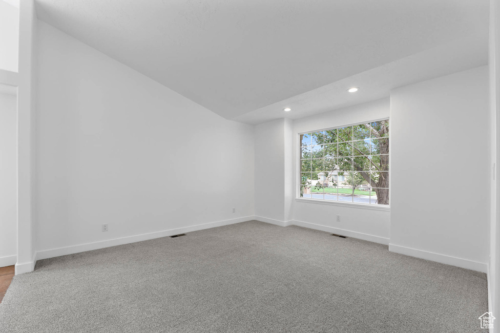 9448 S LADY DOVE LN South Jordan, UT 84095