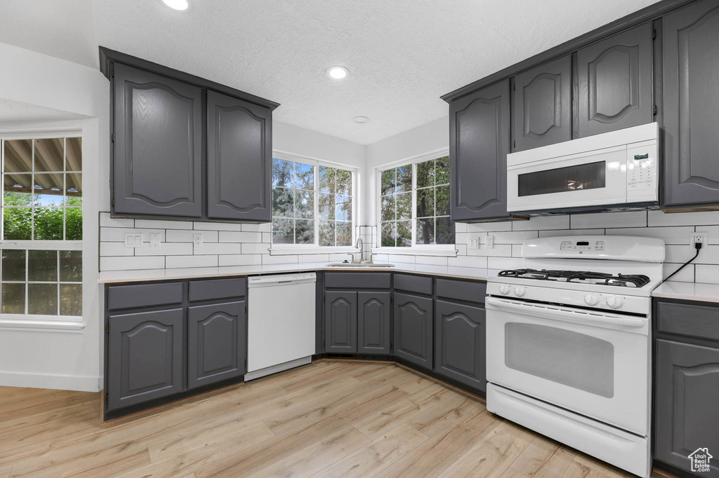 9448 S LADY DOVE LN South Jordan, UT 84095