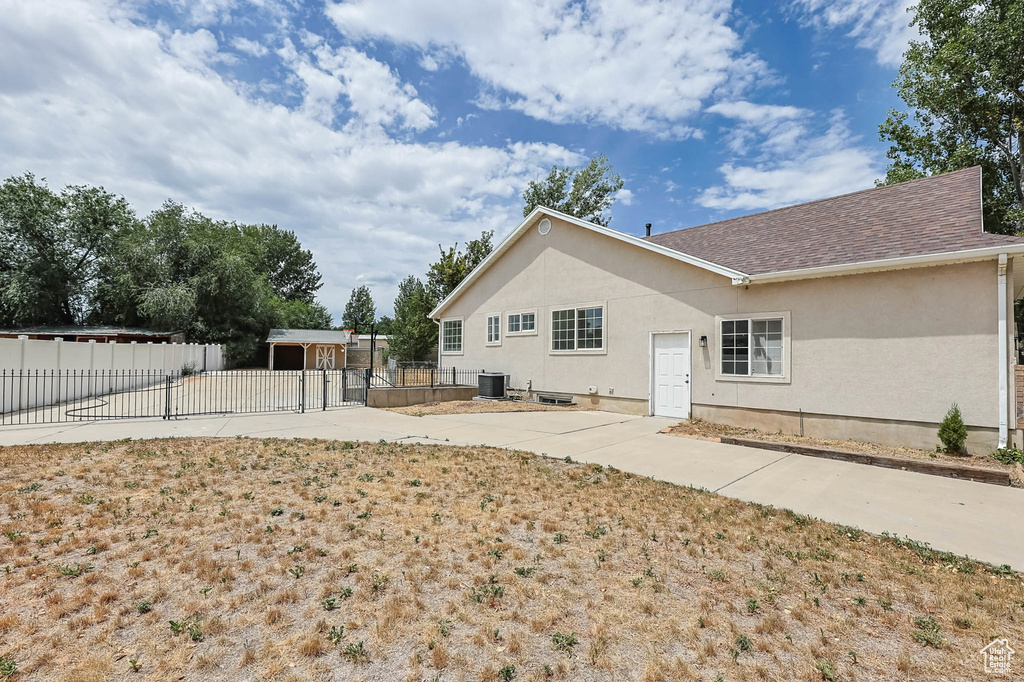 9448 S LADY DOVE LN South Jordan, UT 84095