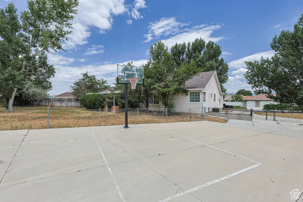 9448 S LADY DOVE LN South Jordan, UT 84095