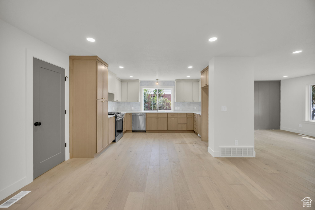 2965 S HARTFORD ST Salt Lake City, UT 84106