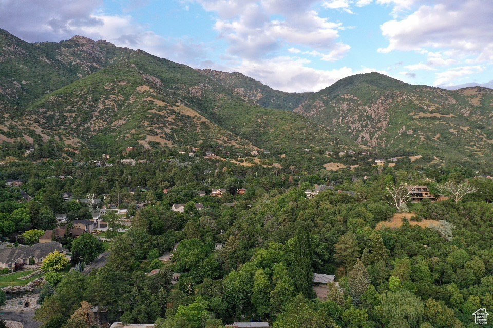 6003 S 2400 E South Ogden, UT 84403