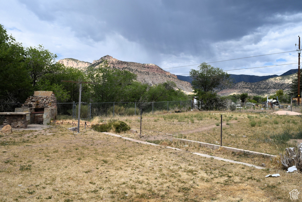 519 EDGEHILL PL East Carbon, UT 84520