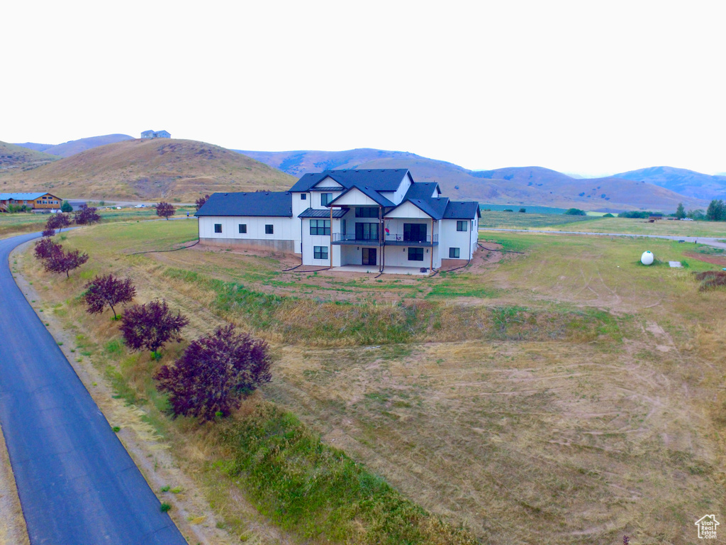 Photo 10 for MLS #2096453 at 2346 Lake Cir