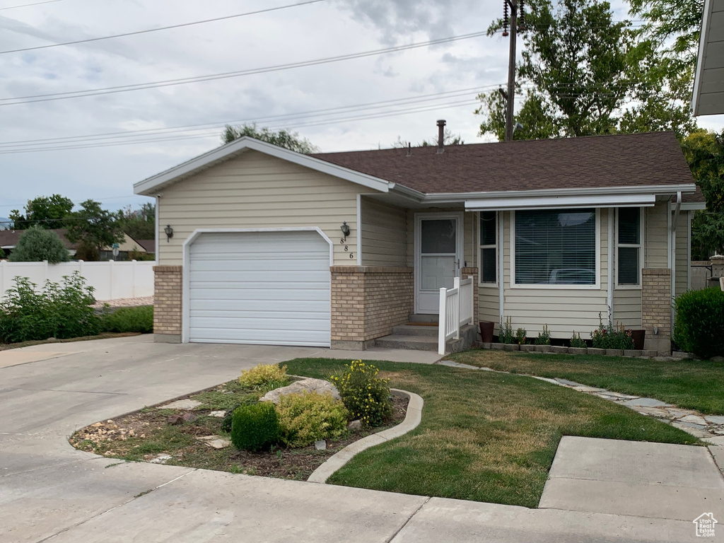 886 E APPLE PARK WAY Salt Lake City, UT 84106