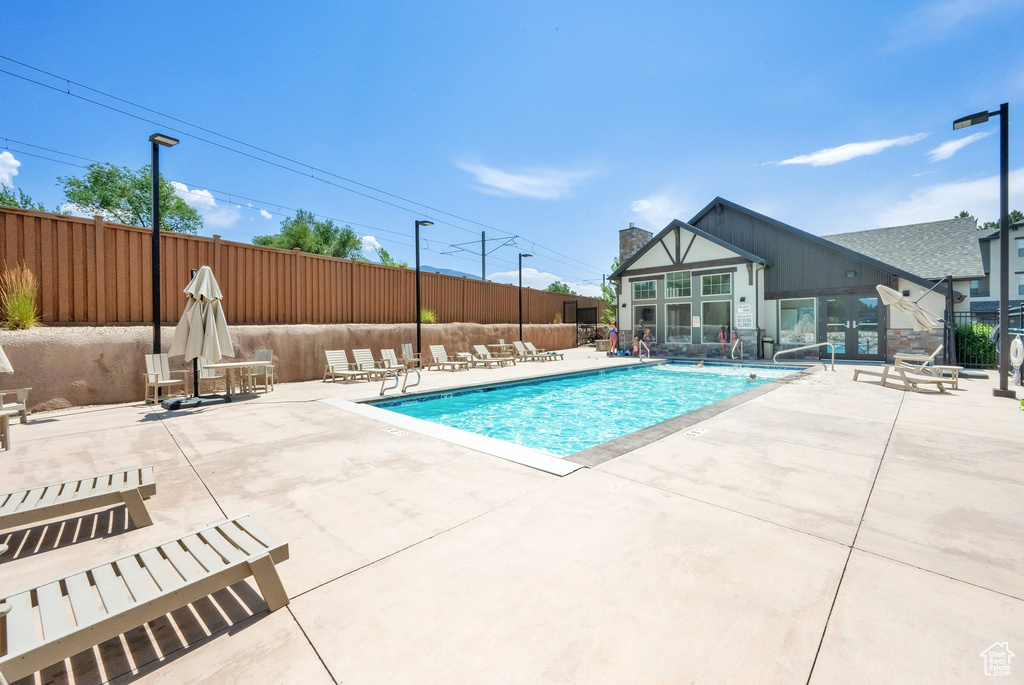 10376 S BEETDIGGER BLVD Sandy, UT 84070
