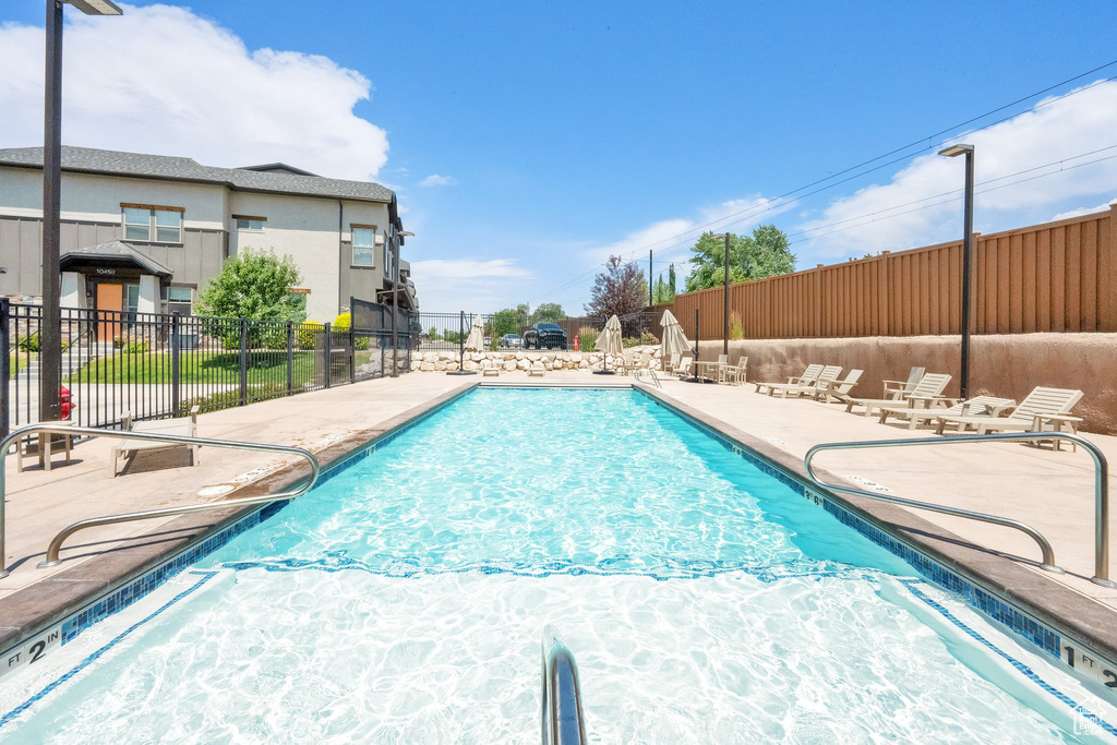 10376 S BEETDIGGER BLVD Sandy, UT 84070