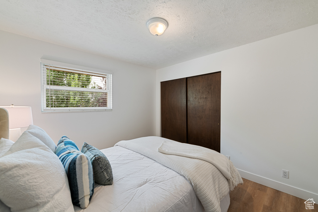 1884 E JEREMY CT Murray, UT 84121