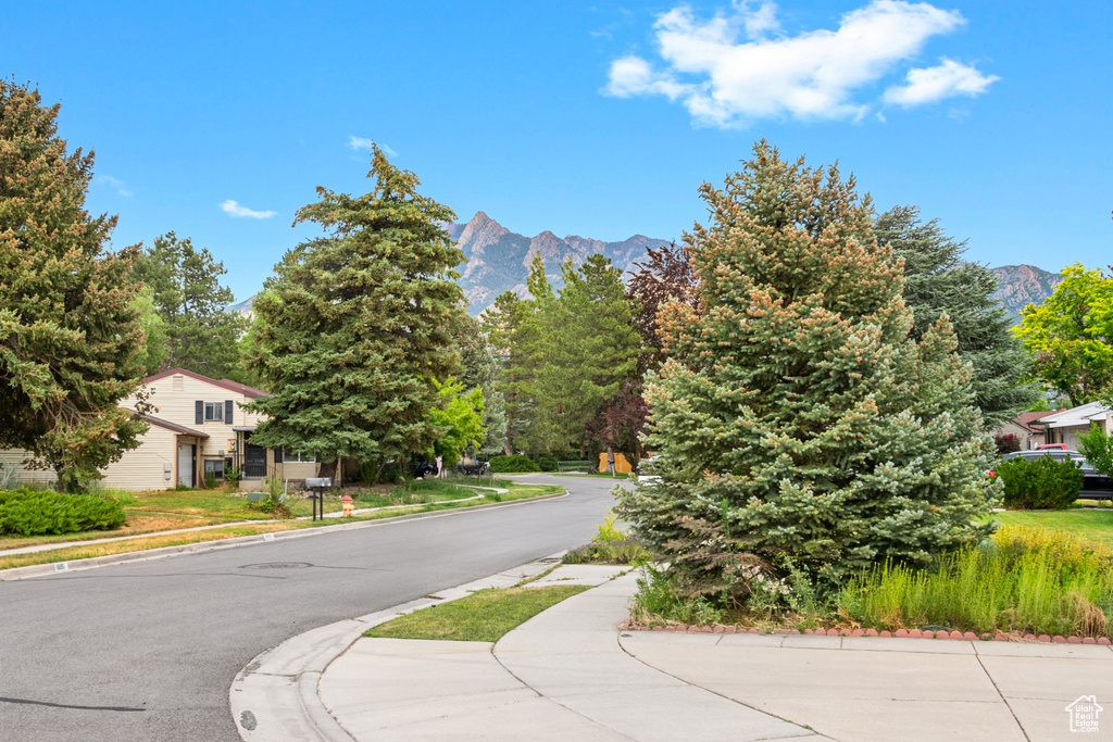 1884 E JEREMY CT Murray, UT 84121