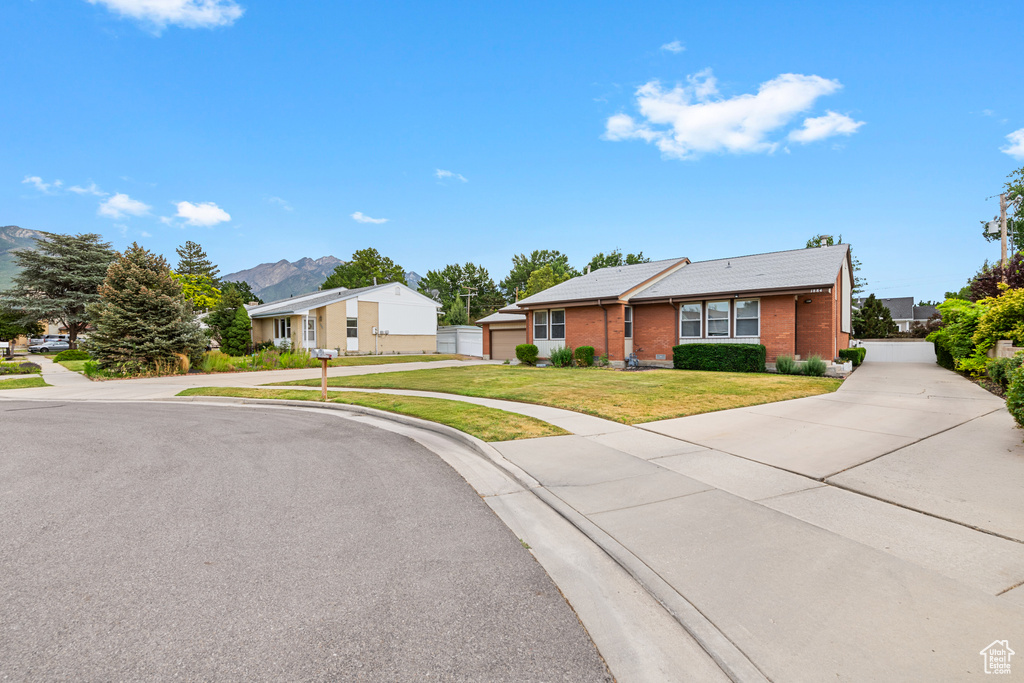 1884 E JEREMY CT Murray, UT 84121