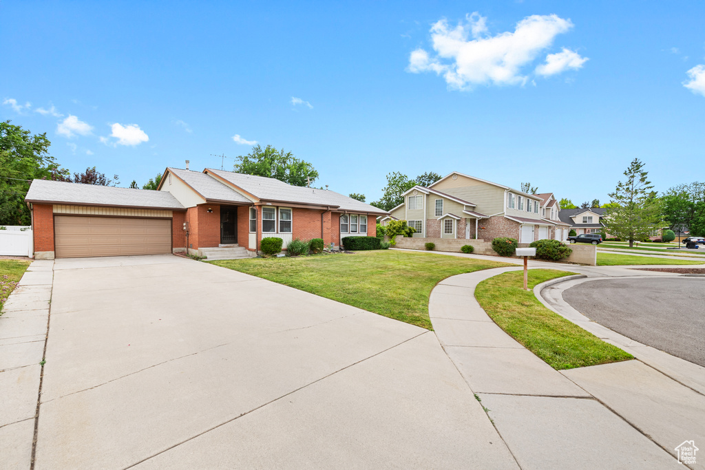 1884 E JEREMY CT Murray, UT 84121