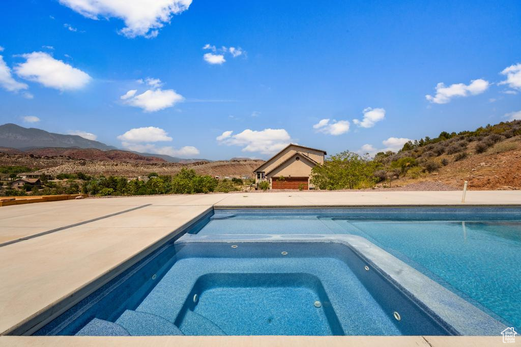 Photo 46 for MLS #2096465 at 226 W Shinarump Cir