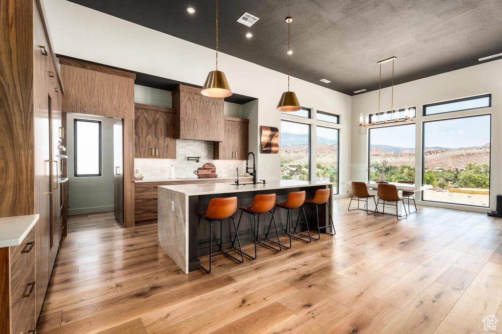 Photo 7 for MLS #2096465 at 226 W Shinarump Cir