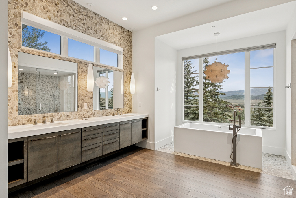 7400 N WEST HILLS TRL Park City, UT 84098