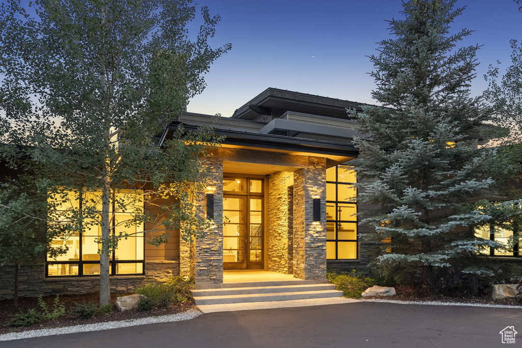 7400 N WEST HILLS TRL Park City, UT 84098