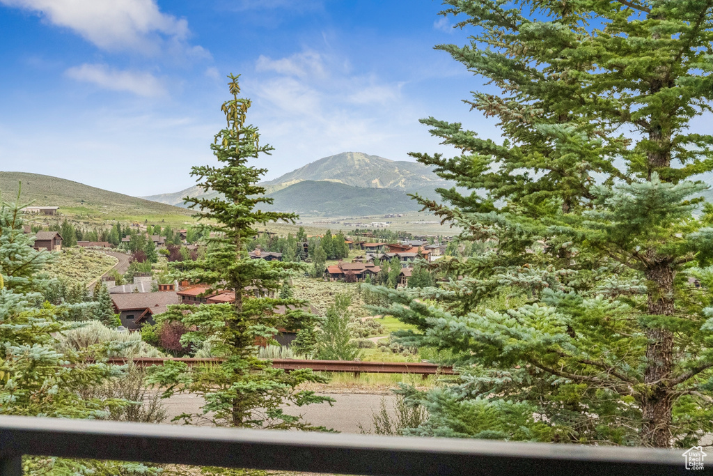7400 N WEST HILLS TRL Park City, UT 84098