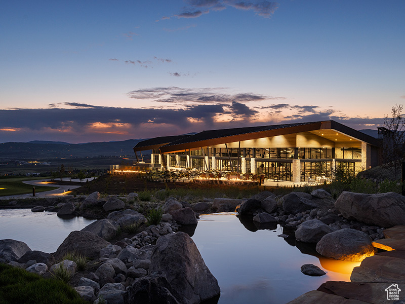 7400 N WEST HILLS TRL Park City, UT 84098