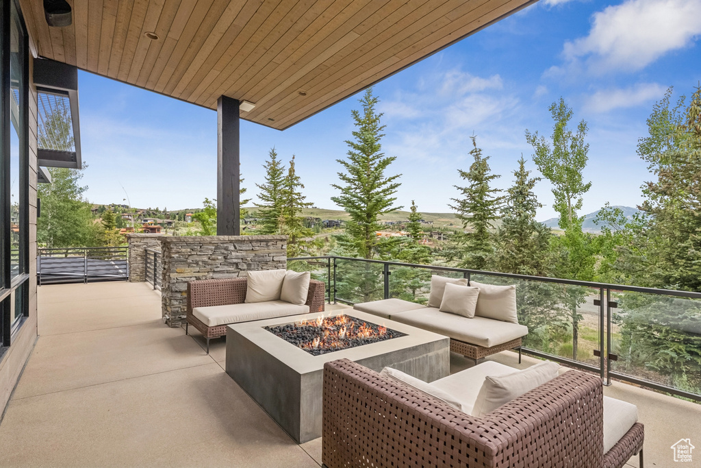 7400 N WEST HILLS TRL Park City, UT 84098