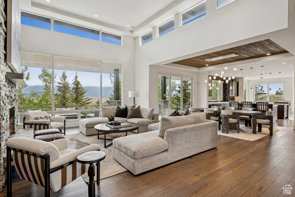 7400 N WEST HILLS TRL Park City, UT 84098
