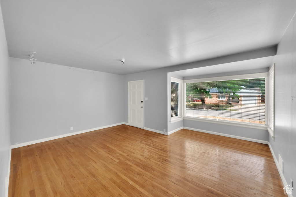 1067 W SIGNORA DR Salt Lake City, UT 84116