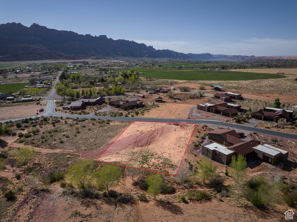 Aerial view with a mountain view