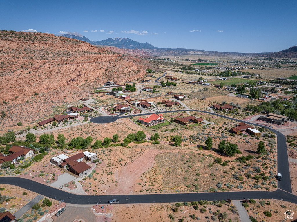 Aerial view of property\\\\\\\'s location featuring mountains and rural landscape