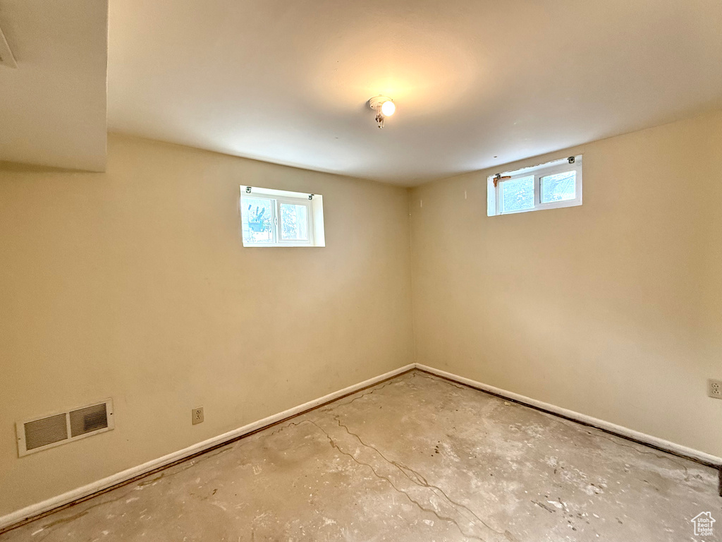 2418 W 4750 S Roy, UT 84067