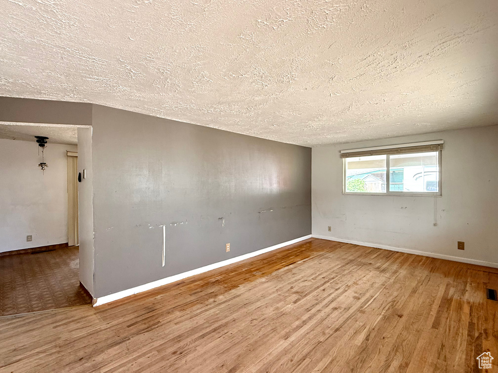 2418 W 4750 S Roy, UT 84067