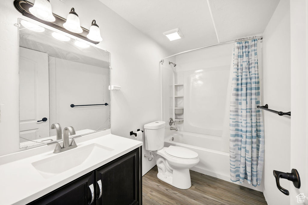 496 S 1600 E Hyrum, UT 84319