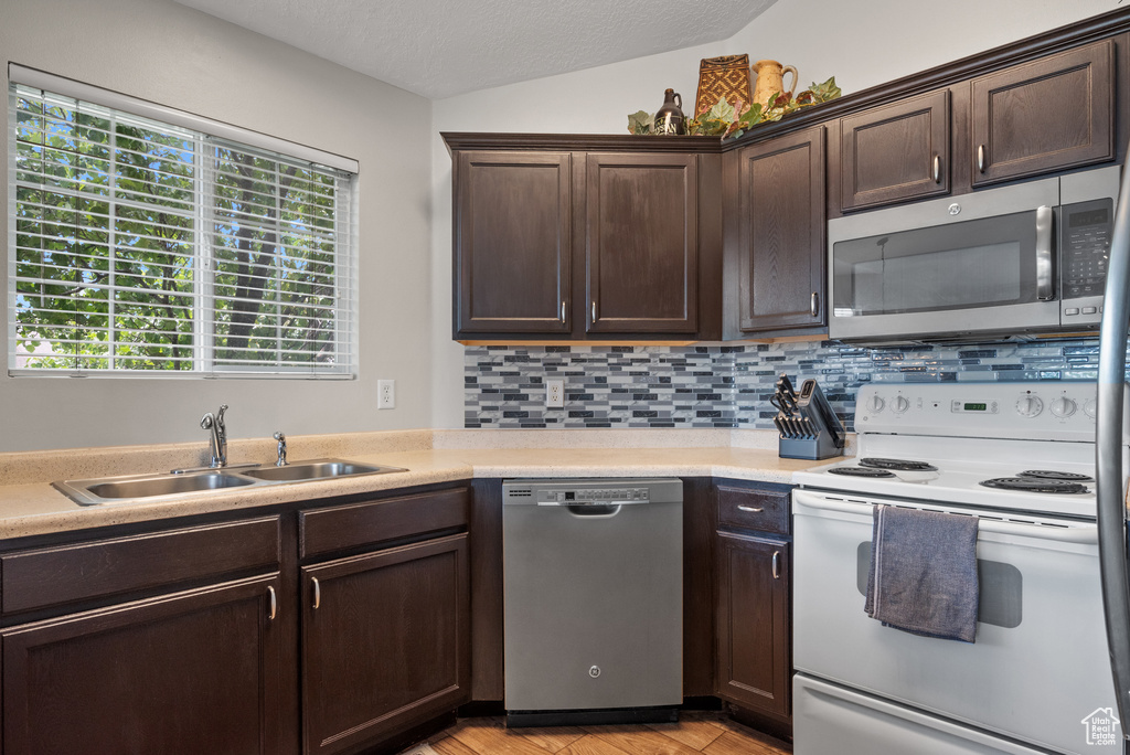 141 W SUNCREST LN Saratoga Springs, UT 84045