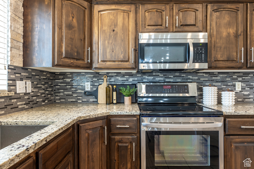 9768 N 5520 W Highland, UT 84003