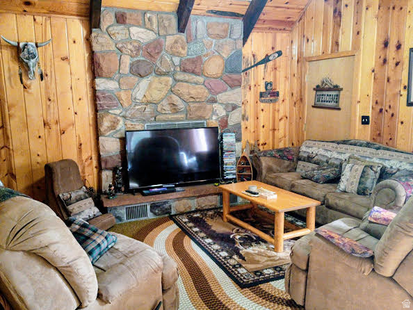 6635 N LOWRY RD Orangeville, UT 84537