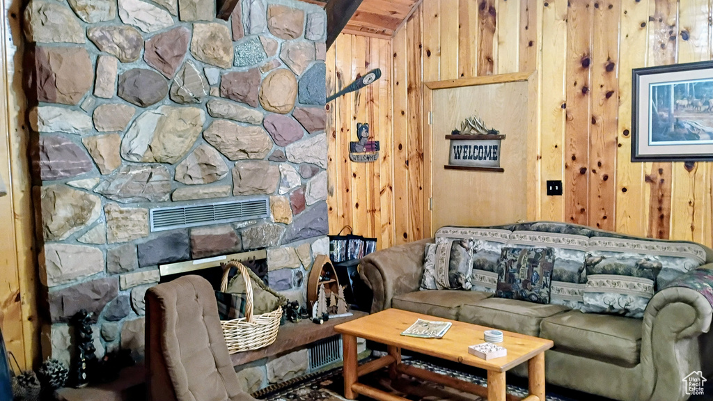 6635 N LOWRY RD Orangeville, UT 84537