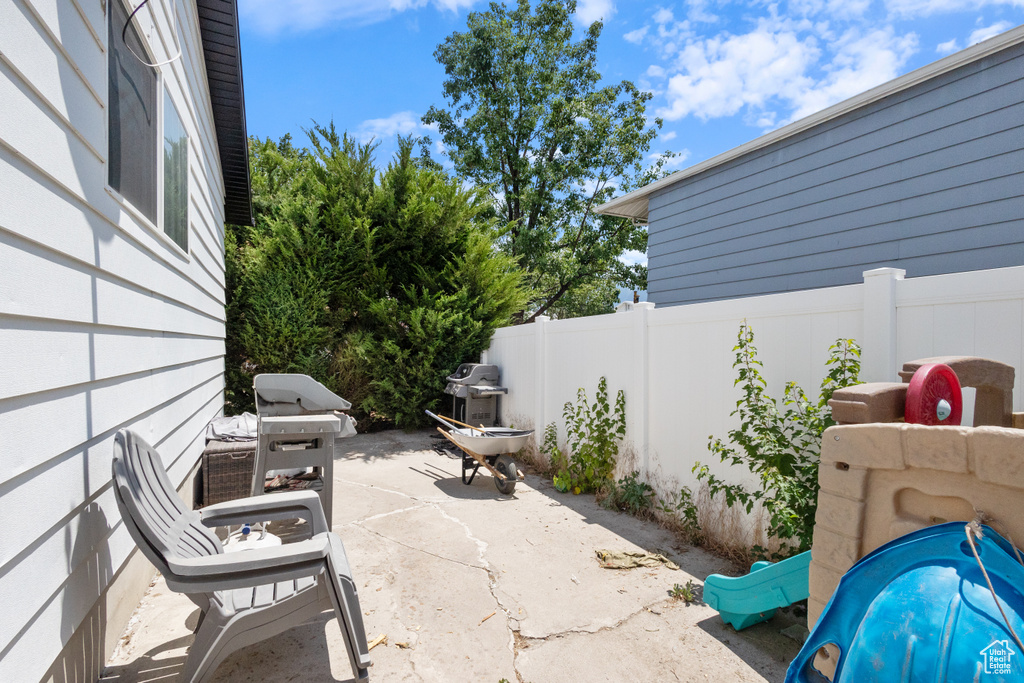 9499 S 220 E Sandy, UT 84070