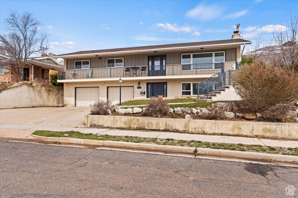 952 N KINGSWOOD RD Kaysville, UT 84037