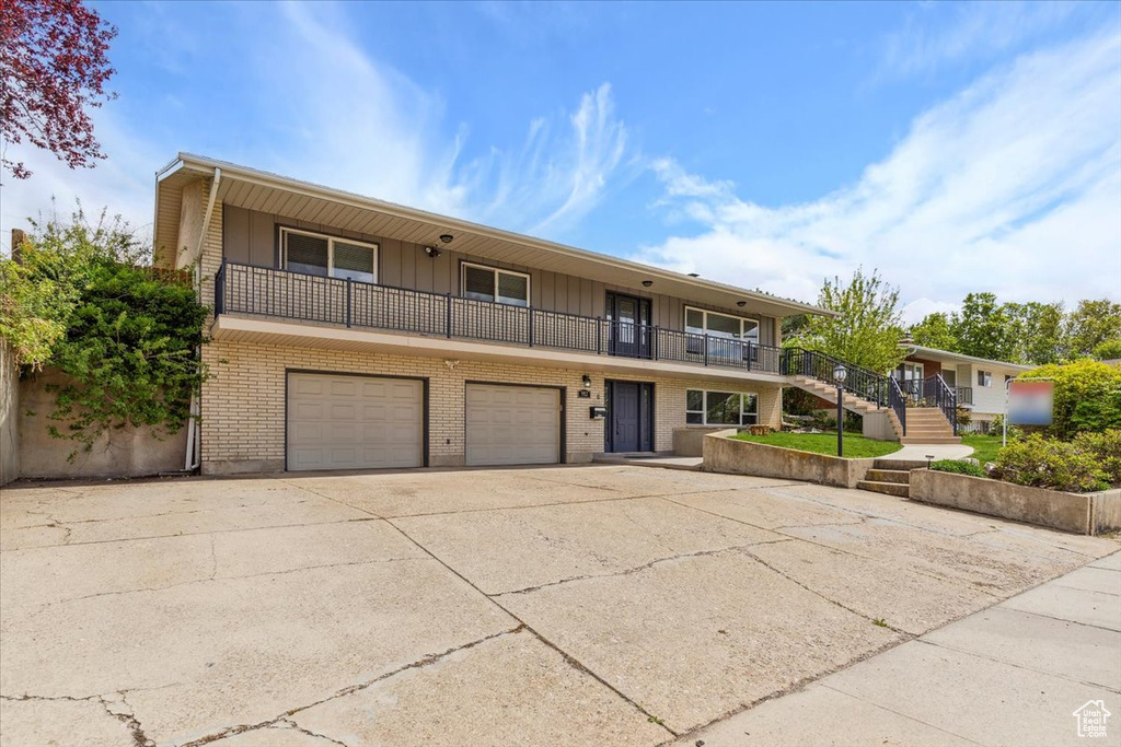 952 N KINGSWOOD RD Kaysville, UT 84037