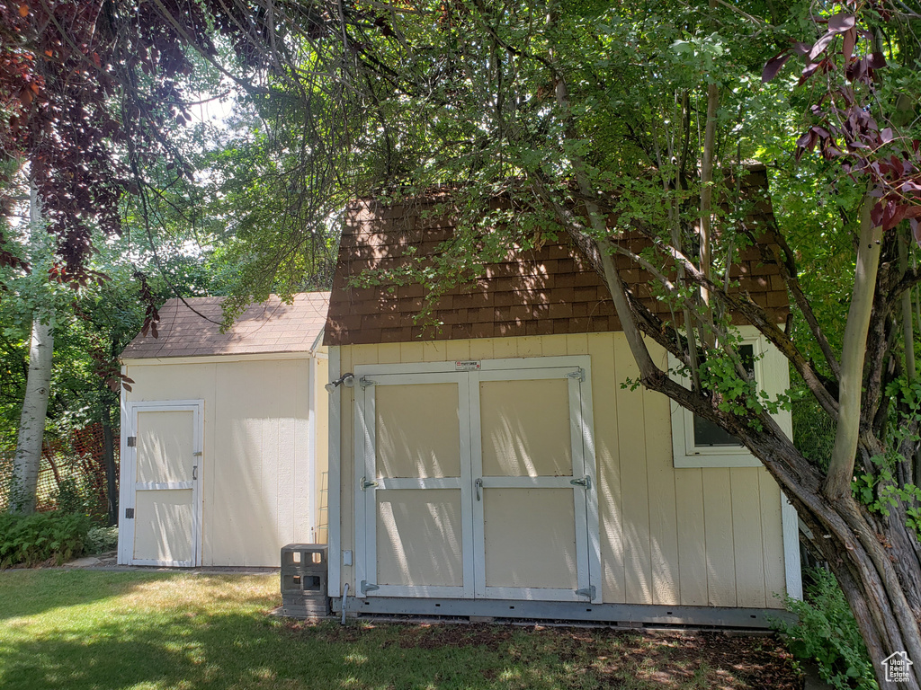 62 S 100 E Kaysville, UT 84037