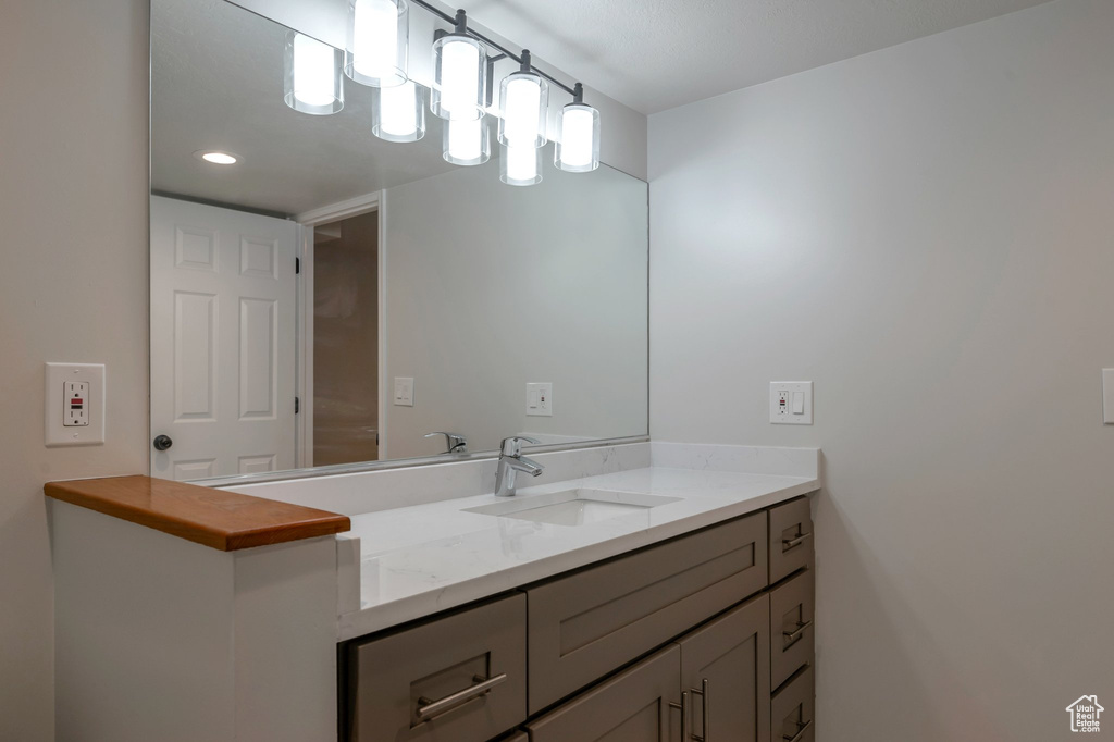 8483 S TERRACE DR Sandy, UT 84093