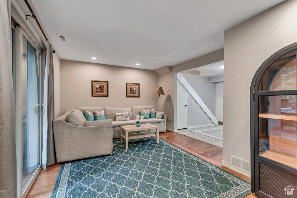5398 S TONALEA DR Salt Lake City, UT 84107