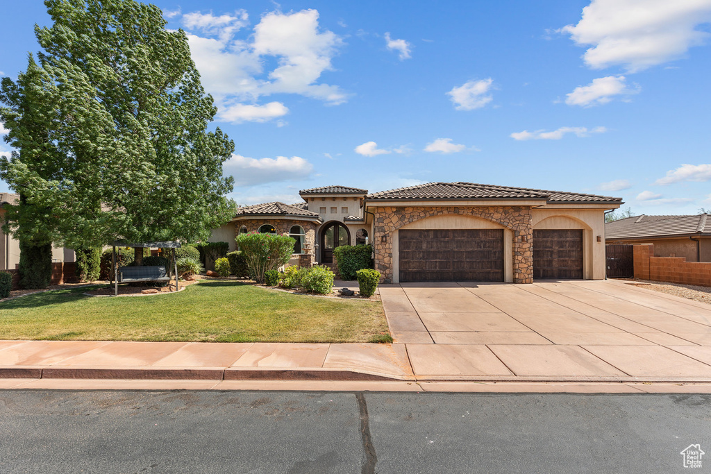 Photo 10 for MLS #2096537 at 480 W Tonapah Way