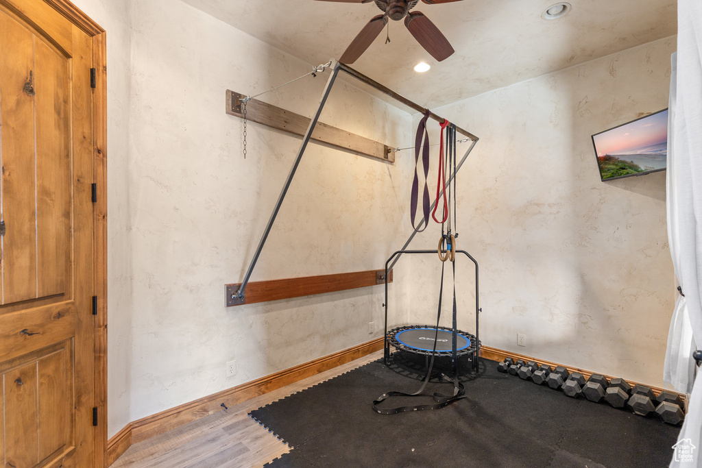 Exercise area featuring ceiling fan and recessed lighting