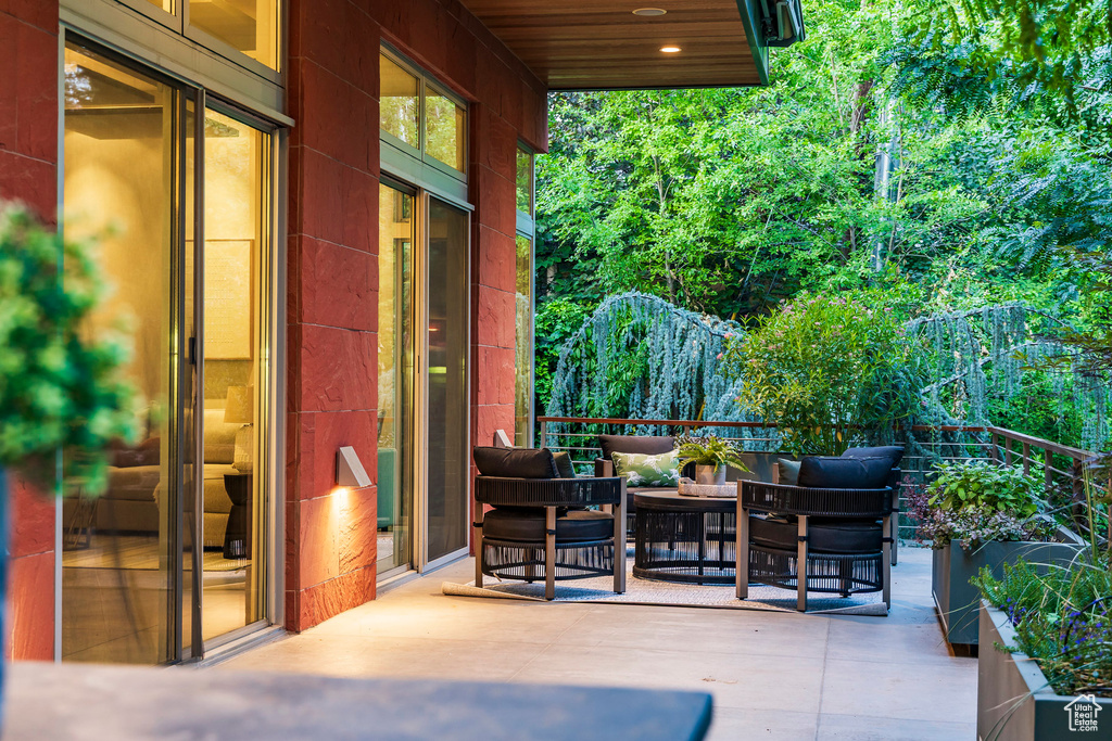View of patio / terrace featuring an outdoor hangout area