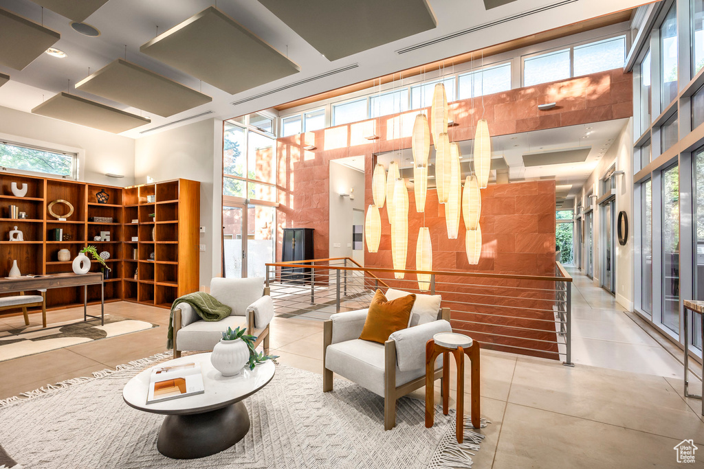 Building lobby with a towering ceiling